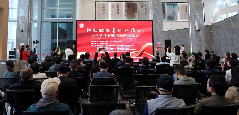 瀹樼綉1.jpg